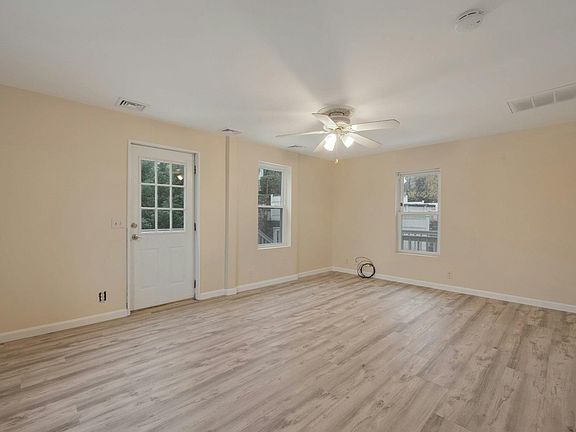 3rd image of 60 Wallace St Floor 2