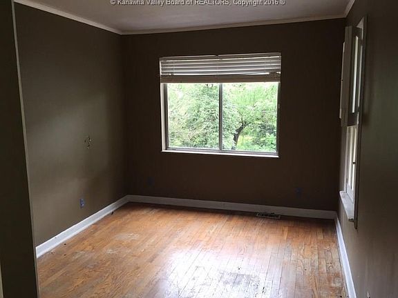 5th image of 814 Byus Dr
