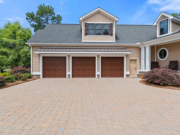 4th image of 2563 Parkridge Drive