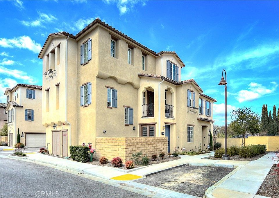 1st image of 443 Stratus Ln Unit 4