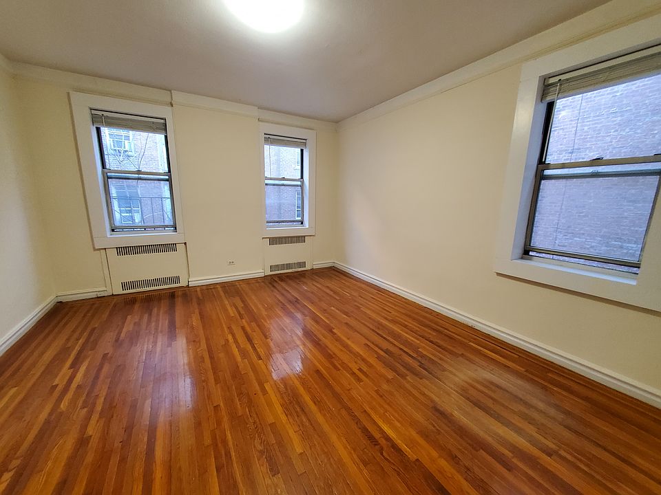 1st image of 4135 45th St APT 3A