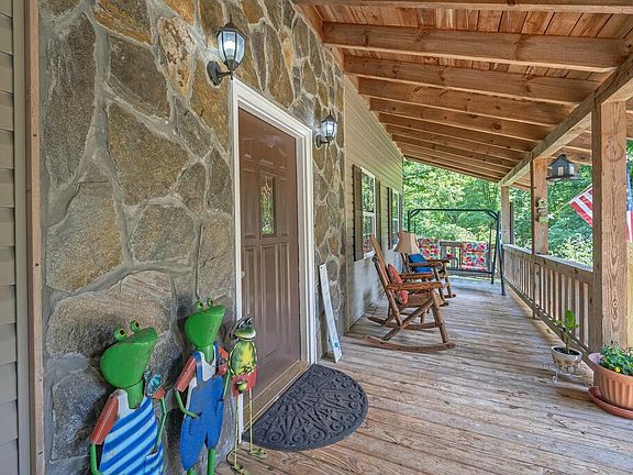 4th image of 495 Dockery Ln