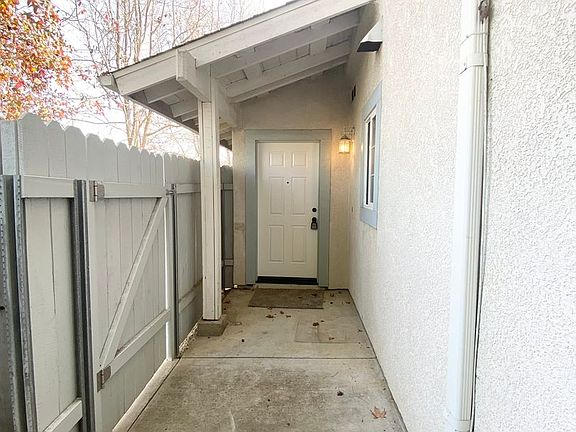 4th image of B135-139 S B St #B135a