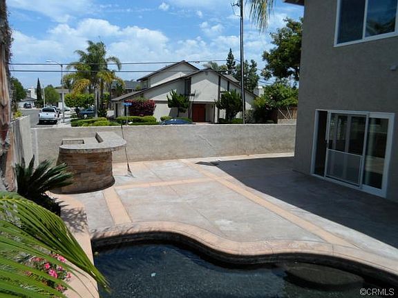 5th image of 1128 Sea Bluff Dr