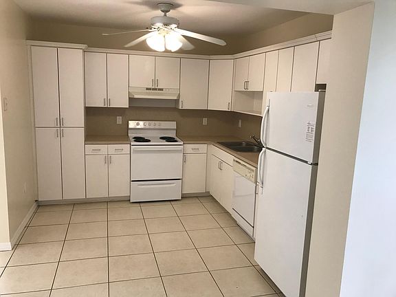 3rd image of 6601 SW 63rd Ave