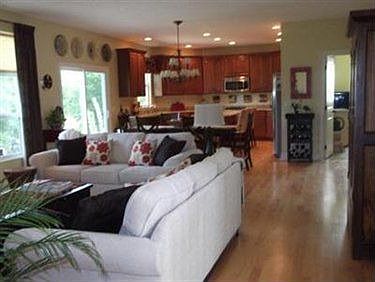 5th image of 31912 Woodside Cir