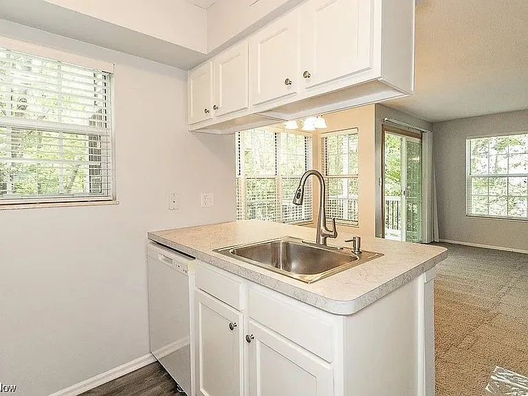 1909 Stoney Run Cir — Photo 13