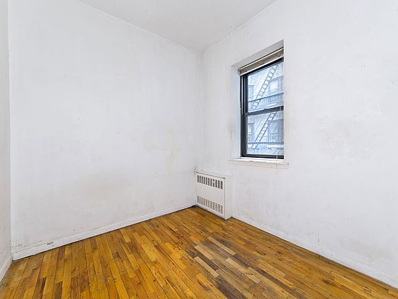 3rd image of 170 E 92nd St APT 2A