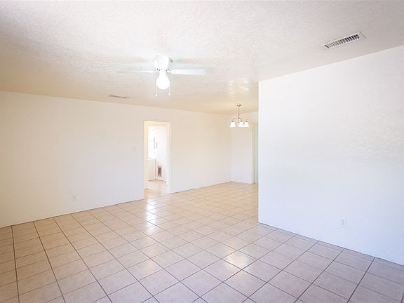 4th image of 51 W Byrne St