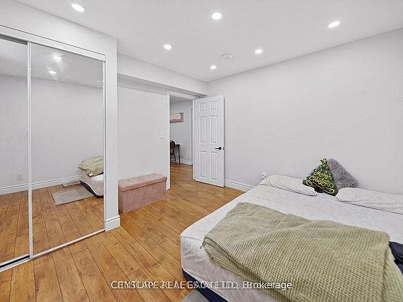 5th image of 33 Andretti Cres #2