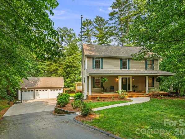212 Riva Ridge Dr, Fairview, NC 28730