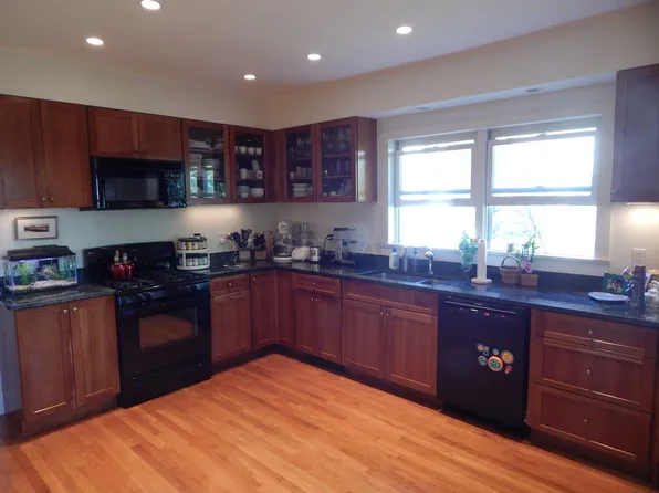 12 Walker St Floor 2, Medford, MA 02155