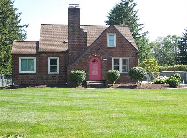 1st image of 1064 Norton Ave