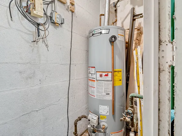 142 West 175th Street image 11 of 38