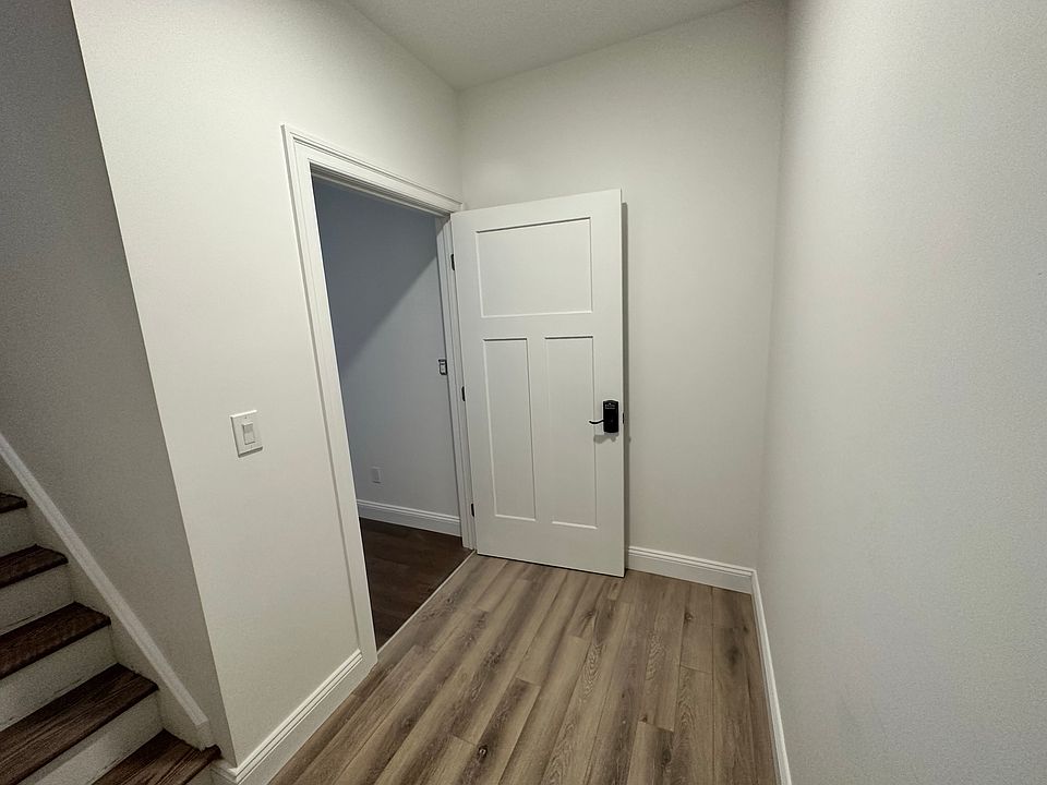 Your own entry foyer to the unit on 2nd floor