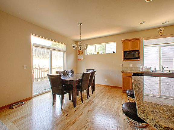 3rd image of 2913 208th Pl SW