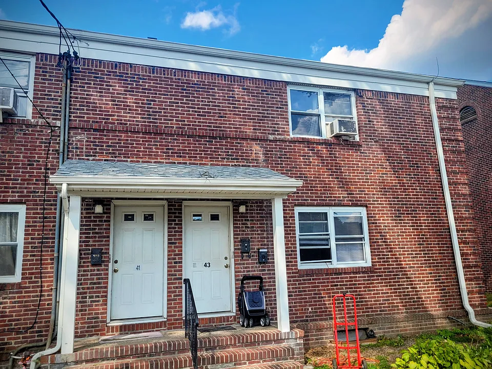 43A Linwood Ave #A
