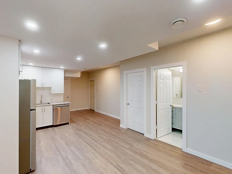 163 Legacy Glen Ct SE — Photo 5
