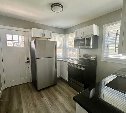 3rd image of 1921 7th Ave #2