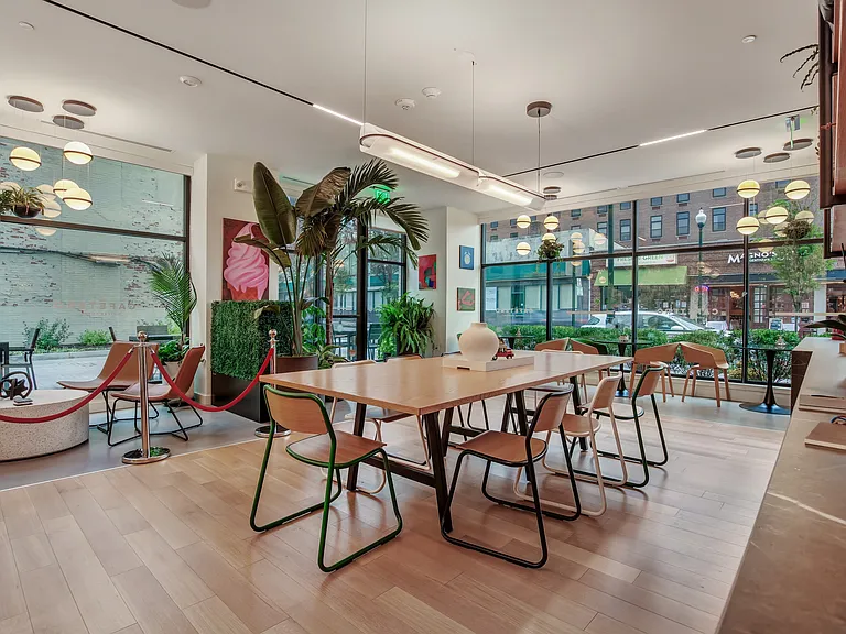 We don't call it a community for no reason. Here our location is truly an amenity with everything at your fingertips, or... at your doorstep. We are committed to making your life a breeze with on site retail for the ultimate all-in-one everything-I-could-