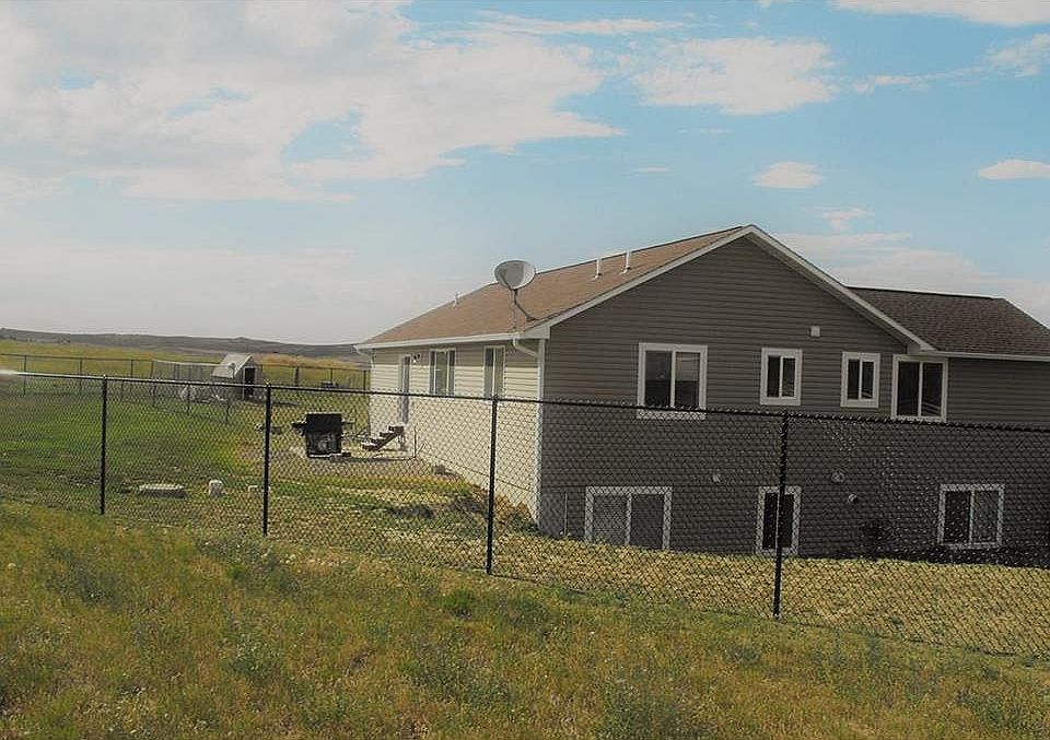 2nd image of 3900 Bitterroot Dr