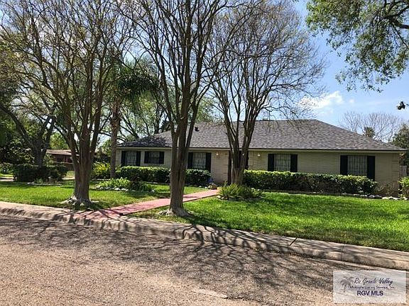 2nd image of 84 McLelland Blvd