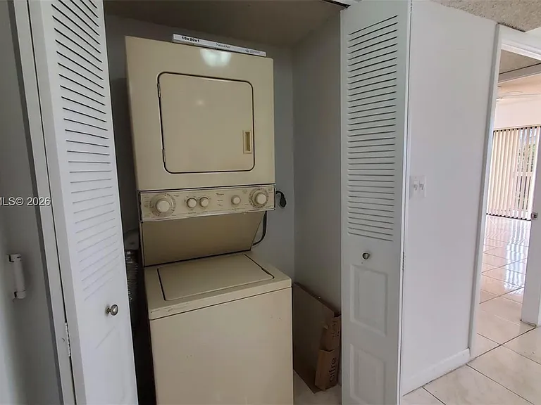 8160 Geneva Ct #412 — Photo 10