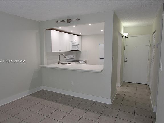 3rd image of 4550 NW 9th St APT 811E