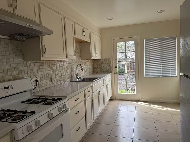 831 Contra Costa Blvd — Photo 4
