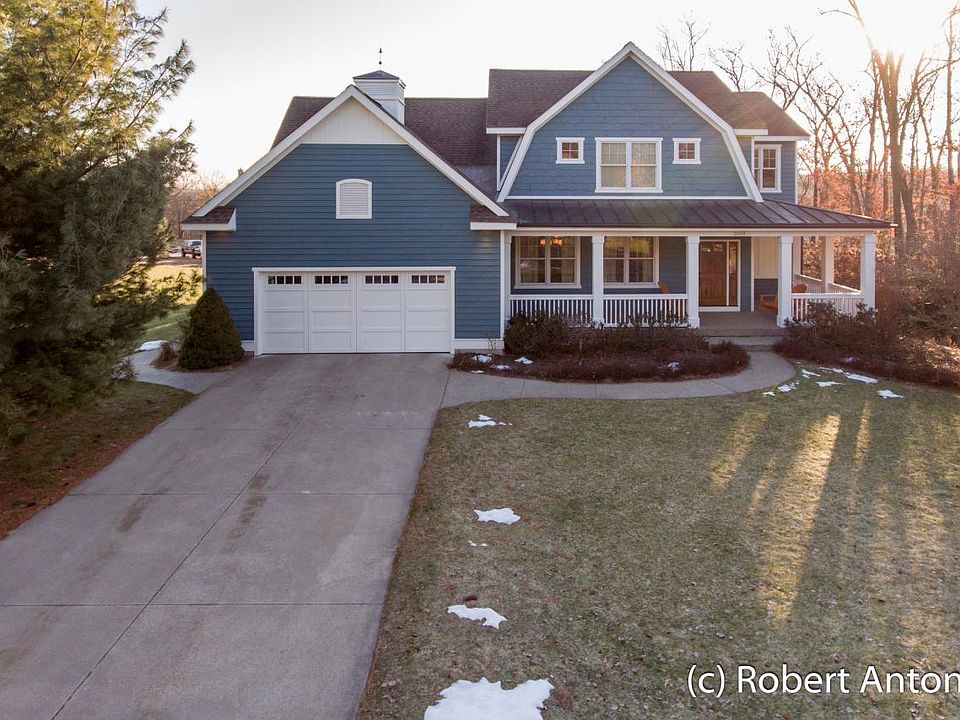 1st image of 2010 Pine Nook Ct NE