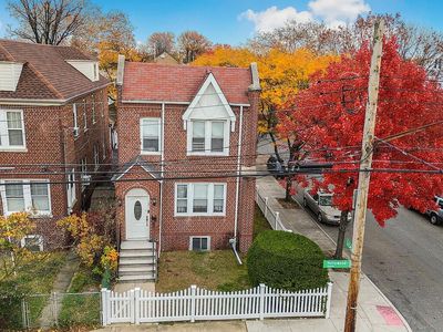 1352 Hollywood Ave, Bronx, NY, 10461