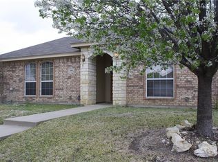 901 La Sierra Dr, Crowley, TX 76036