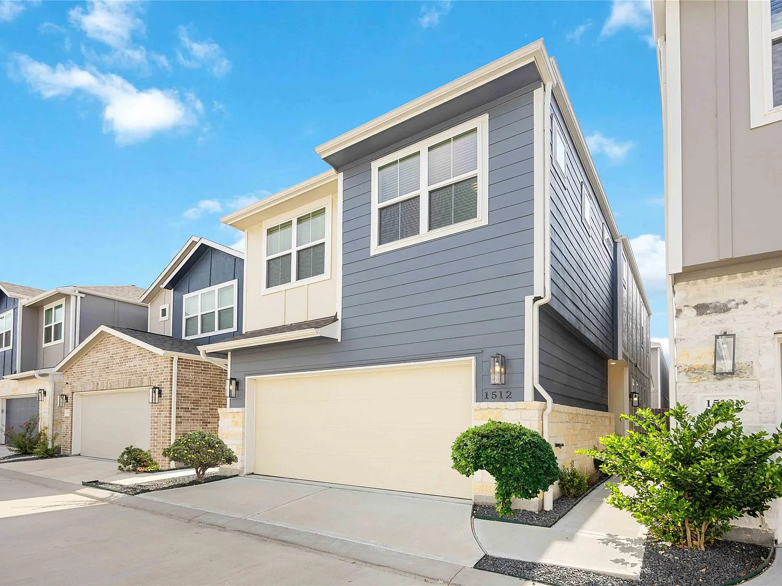 3 bed, 2.5 bath, 1752 sqft, $2,750 — Photo 1