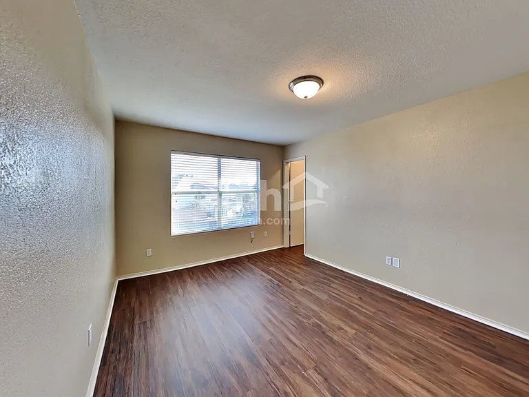 9829 Sparrow Hawk Ln — Photo 17