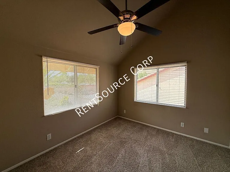 40270 Homeridge Dr — Photo 16