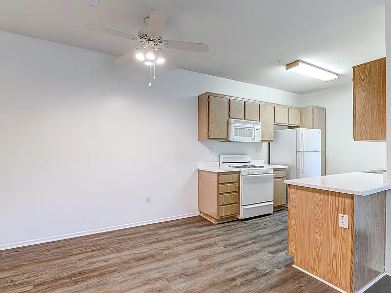 Portofino Apartments — Photo 8