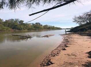 2572 E School Rd, Bellville, TX 77418