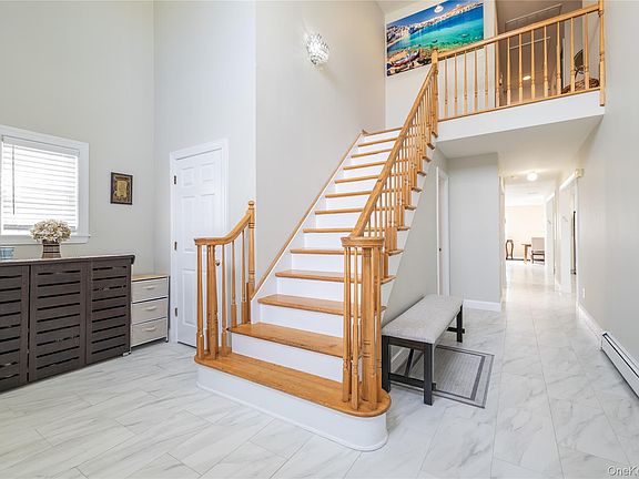 4th image of 458 E Pine Street