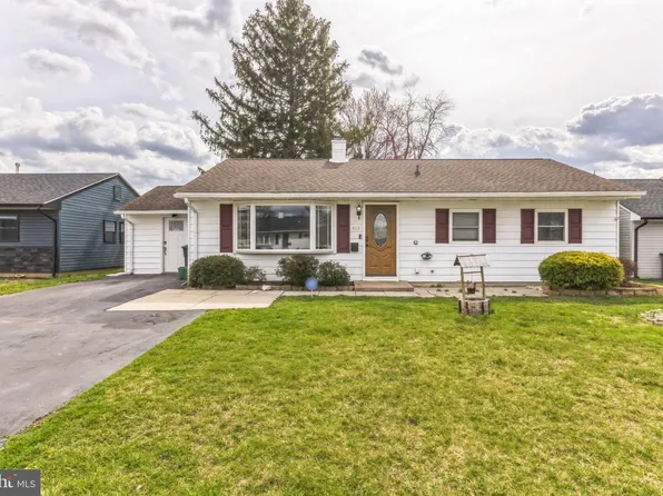 426 Chelsea Rd, Fairless Hills, PA 19030