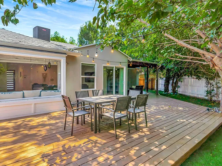 7715 Oakdale Ave — Photo 27