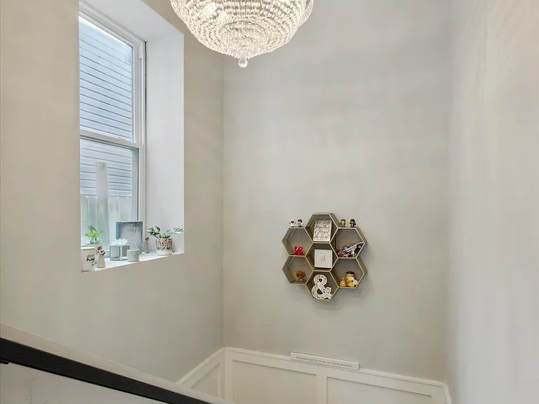 2011 E Susquehanna Ave #1 — Photo 12