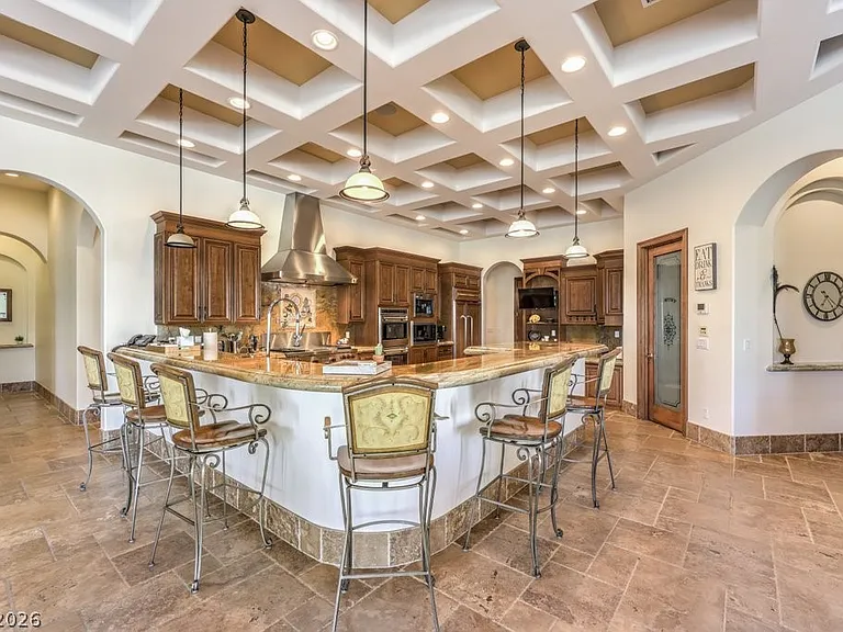 2780 El Camino Rd — Photo 33