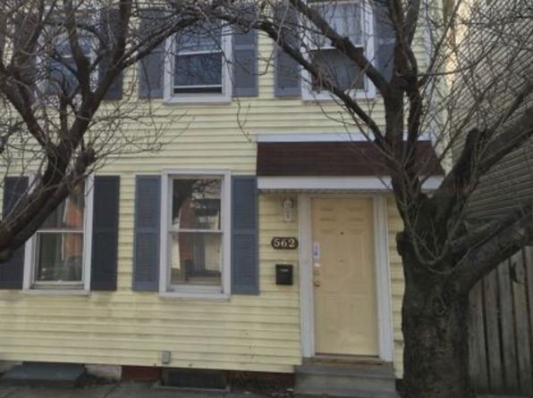 562 W Philadelphia St