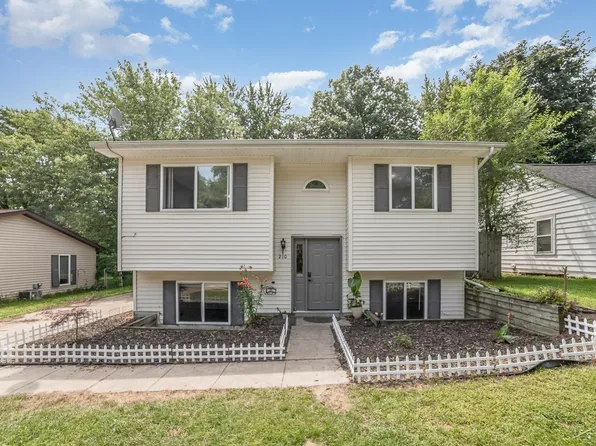 210 Bradley Ct, Midland, MI 48640
