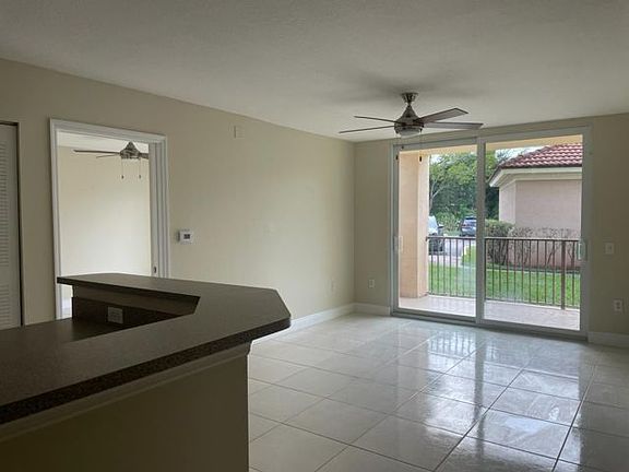 2nd image of 1103 Villa Cir