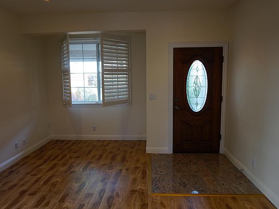 3rd image of 499 Boynton Ave
