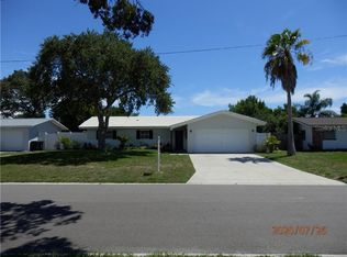 13766 Montego Dr, Seminole, FL 33776