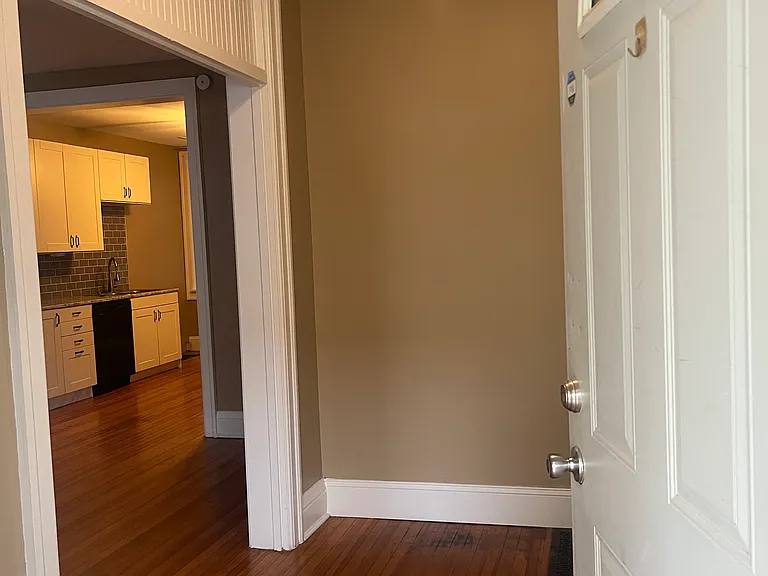 538 S 26th Ave — Photo 2
