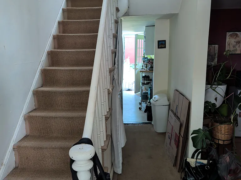 526 S Laurel St — Photo 2