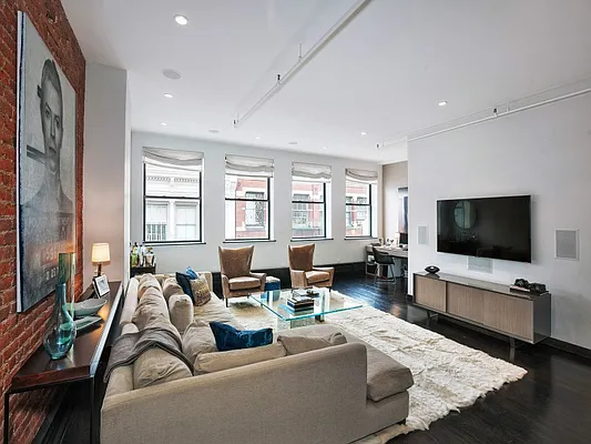 Sold by Sotheby's International Realty | media 25
